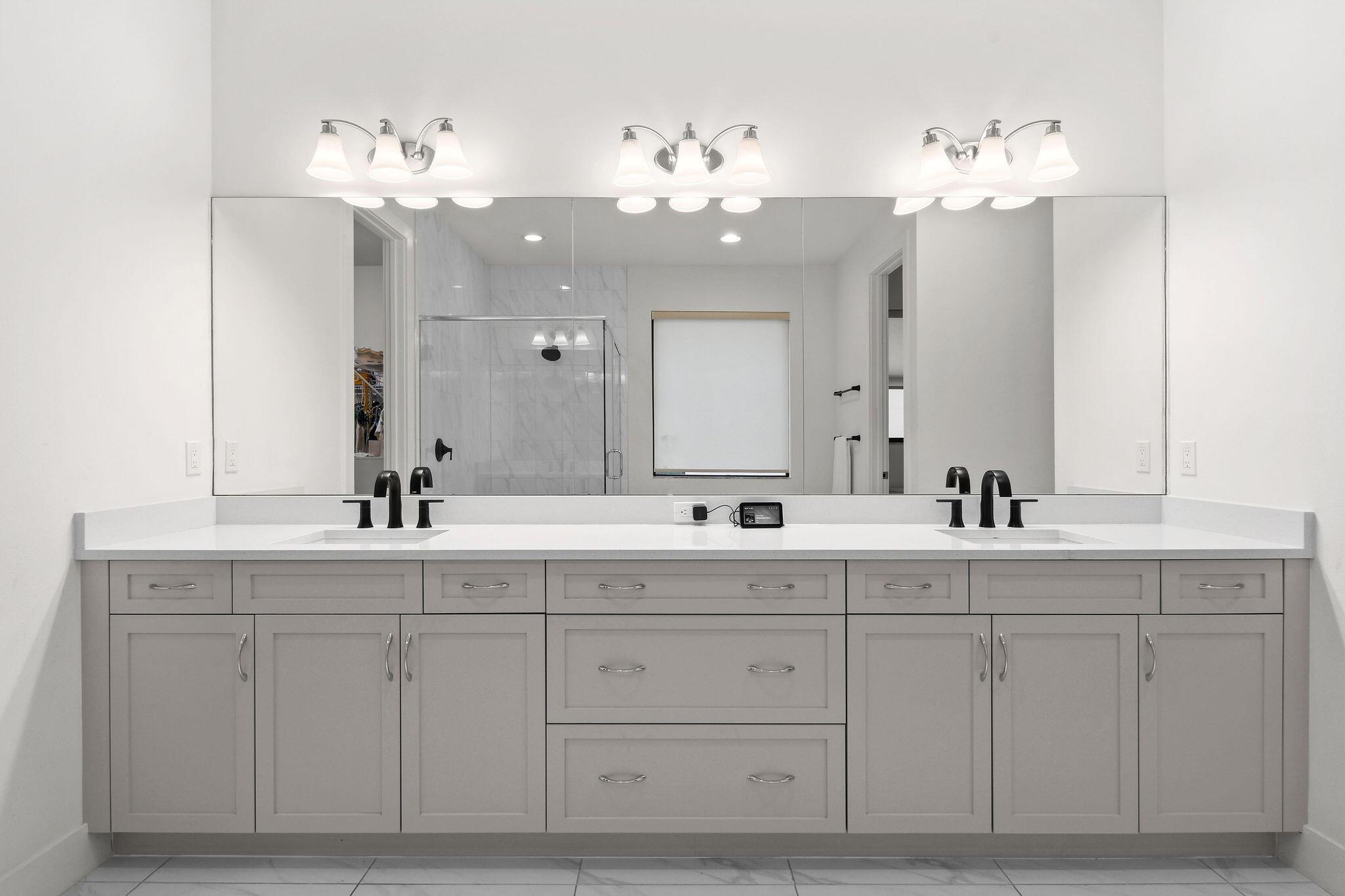 ALTON NEIGHBORHOOD - Residential