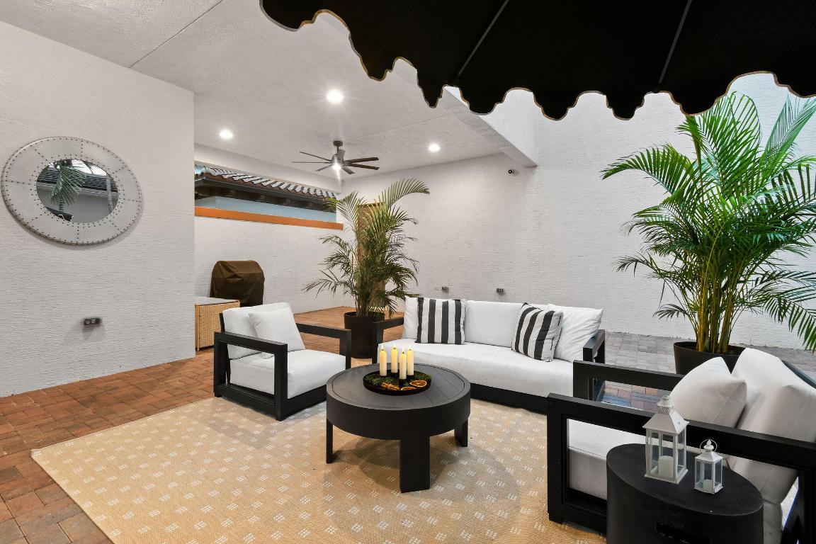 ALTON NEIGHBORHOOD - Residential