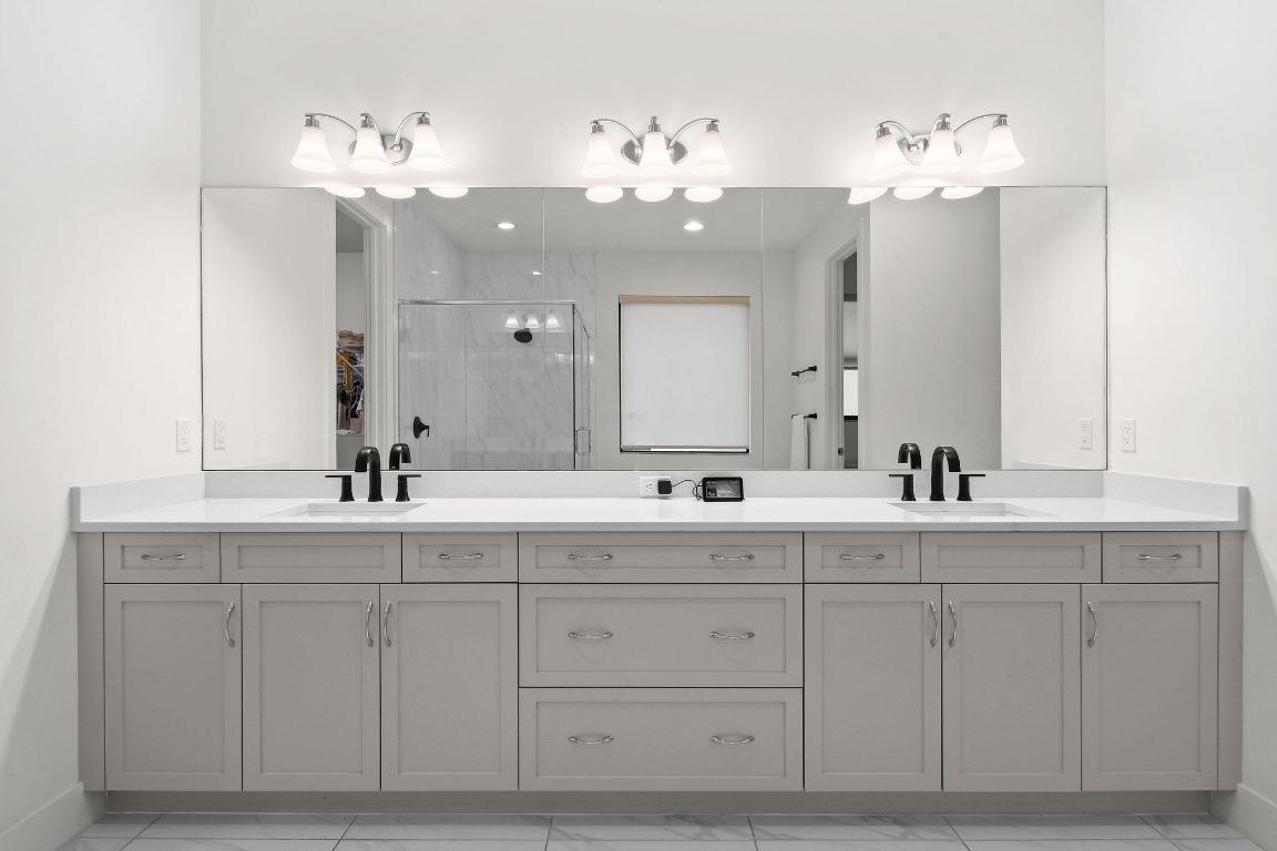 ALTON NEIGHBORHOOD - Residential