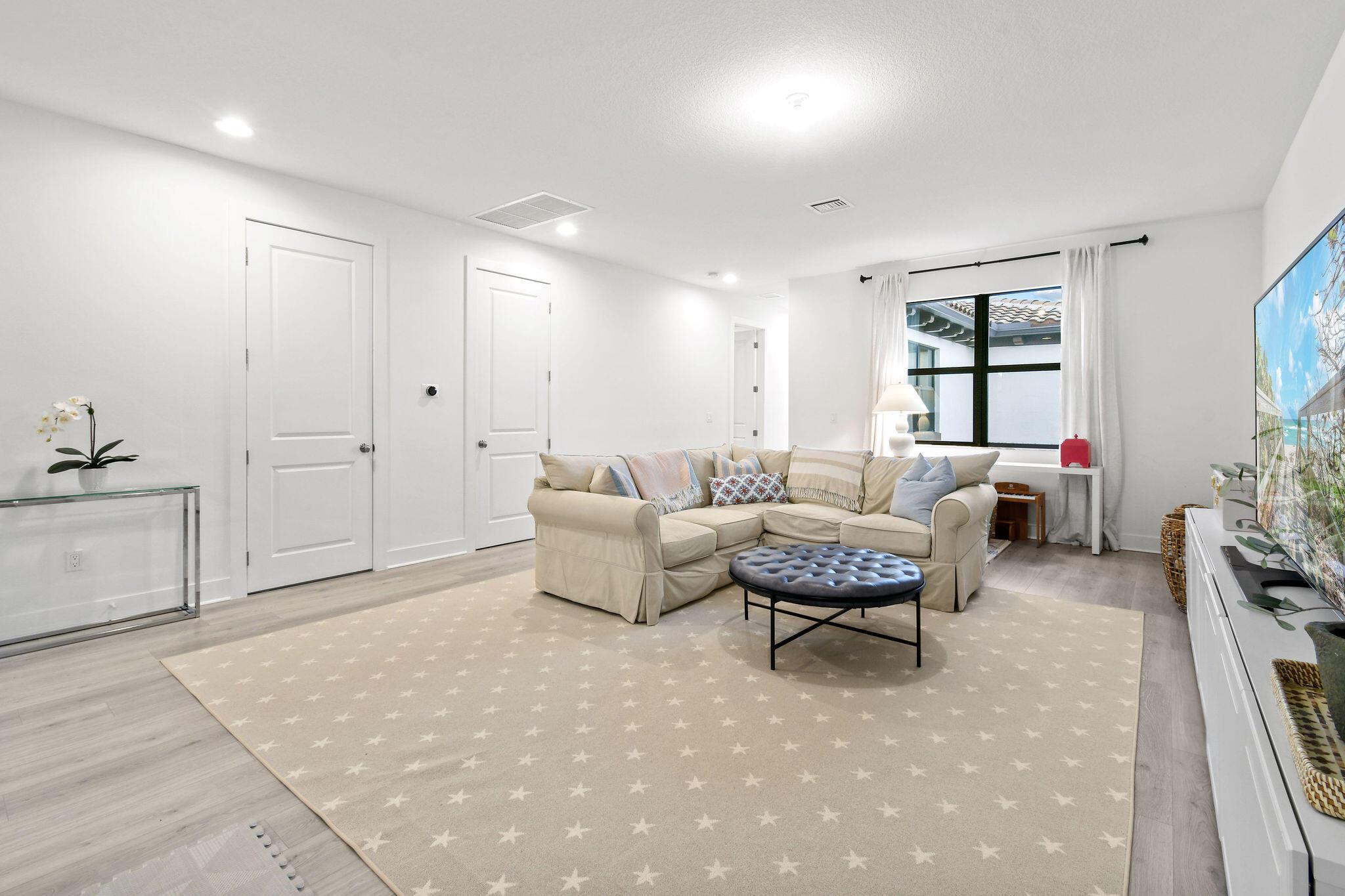 ALTON NEIGHBORHOOD - Residential