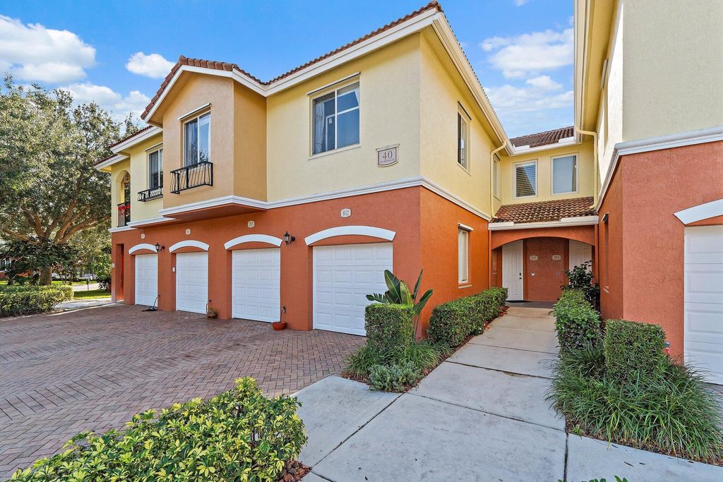 Photo of 40 SE Sedona Circle #102, Stuart, FL 34994 (MLS # R11145263)