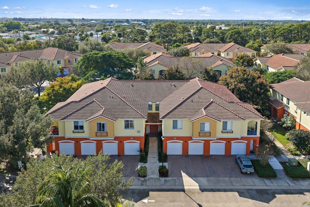 Photo of 40 SE Sedona Circle #102, Stuart, FL 34994 (MLS # R11145263)