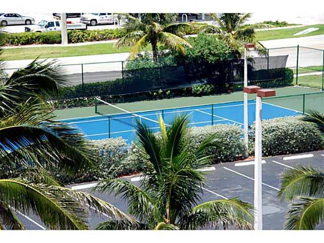 OCEAN DUNES CONDOMINIUM - Residential