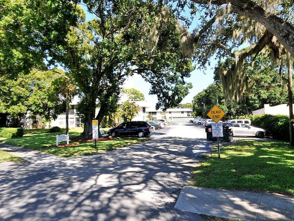 Photo of 2302 Sunrise Blvd #3-210, Fort Pierce, FL 34982 (MLS # R11056118)