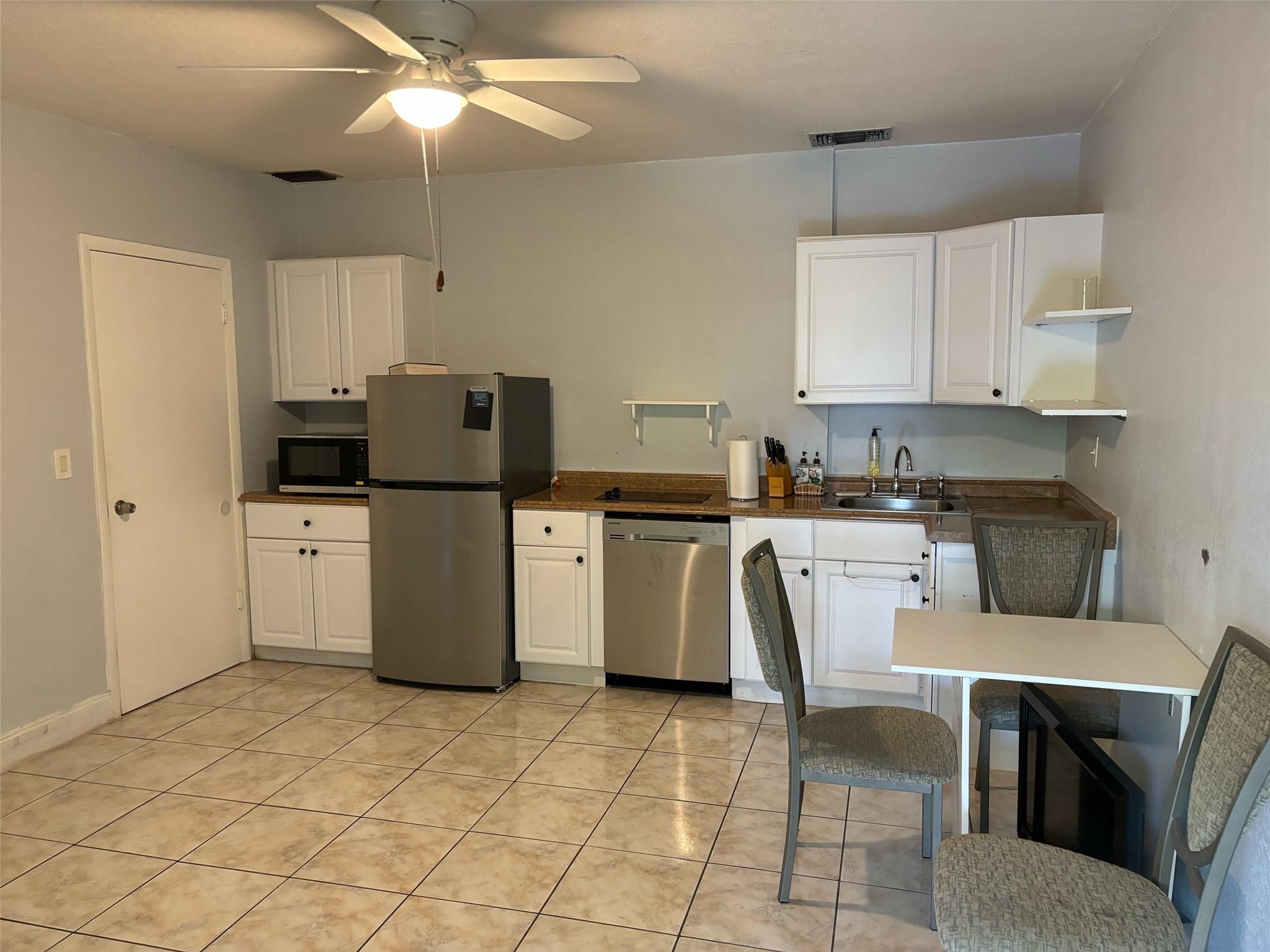 Coral Ridge Isles 45-47 B - Residential Lease