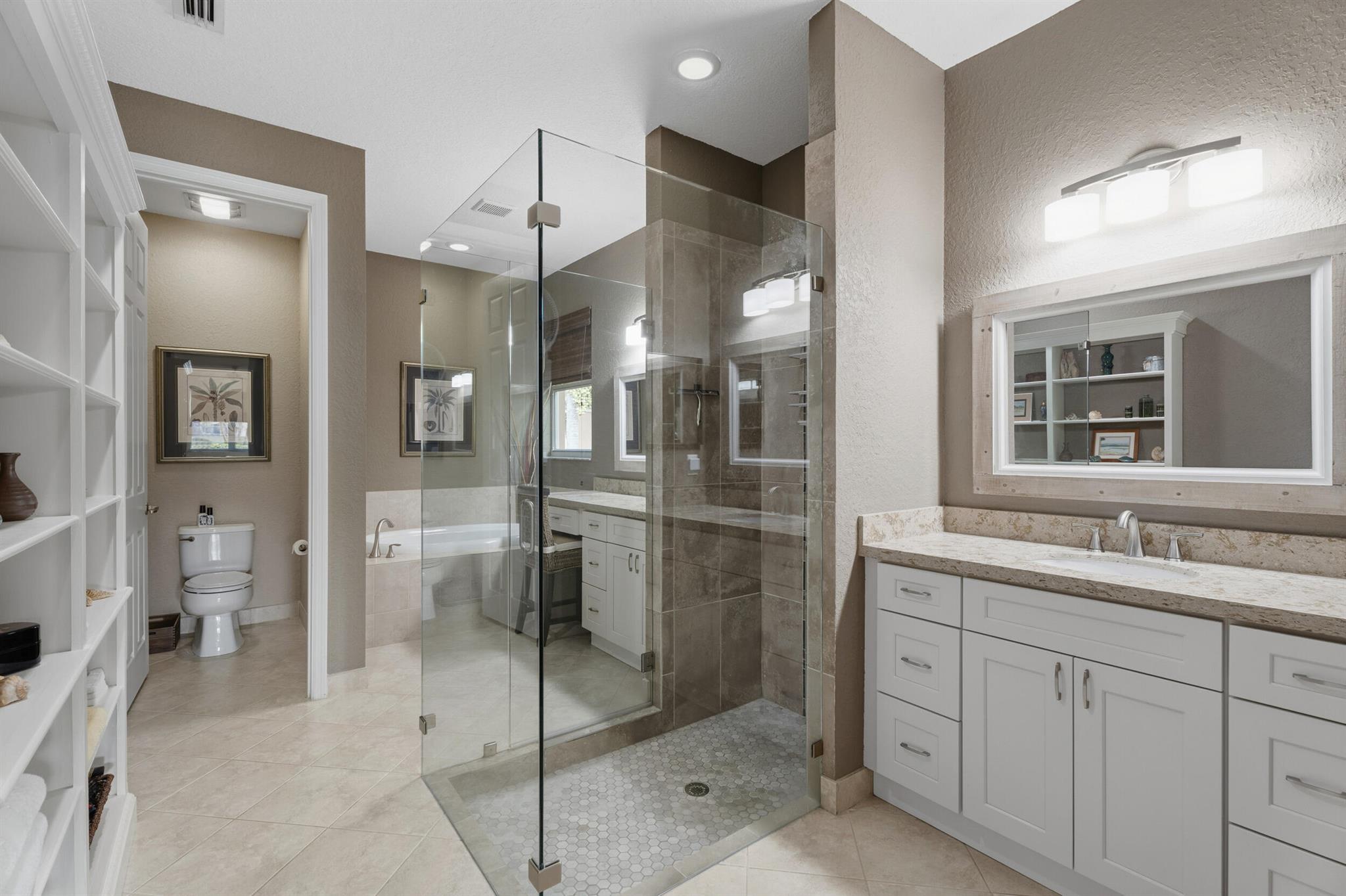 RIVER MARINA - Residential