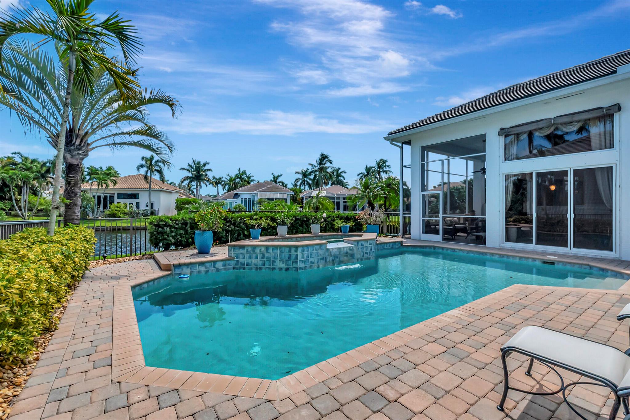 LANDINGS AT WOODFIELD COU - Residential