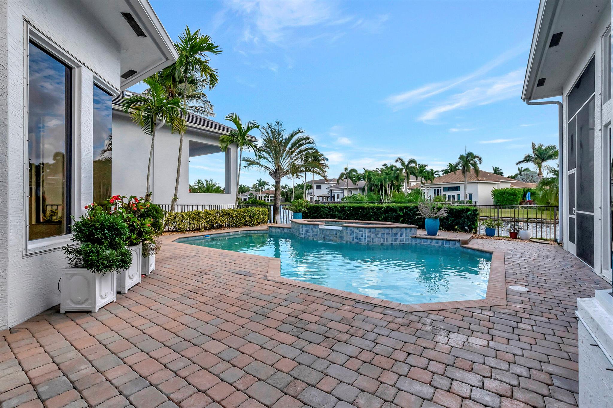 LANDINGS AT WOODFIELD COU - Residential