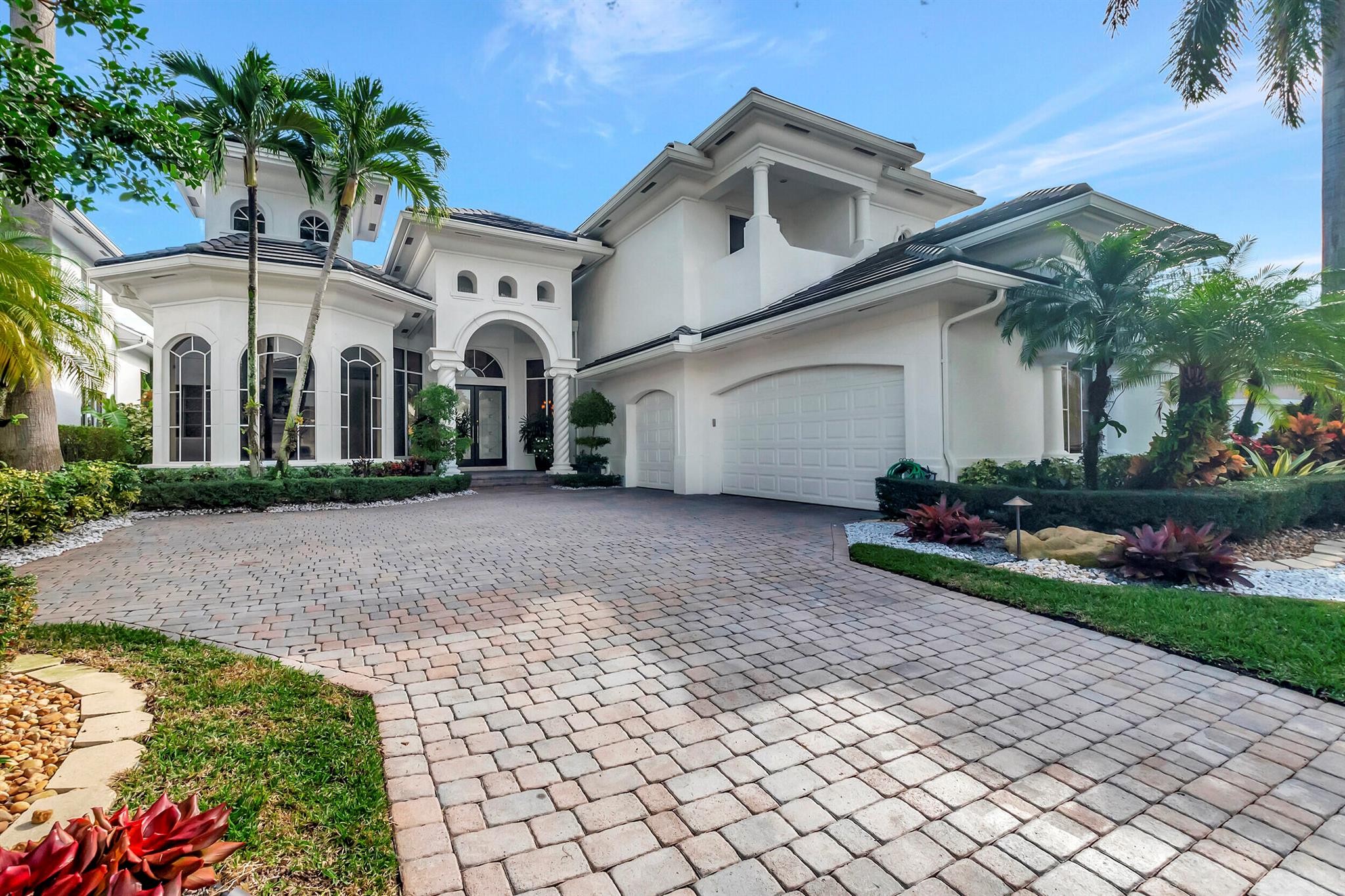 LANDINGS AT WOODFIELD COU - Residential