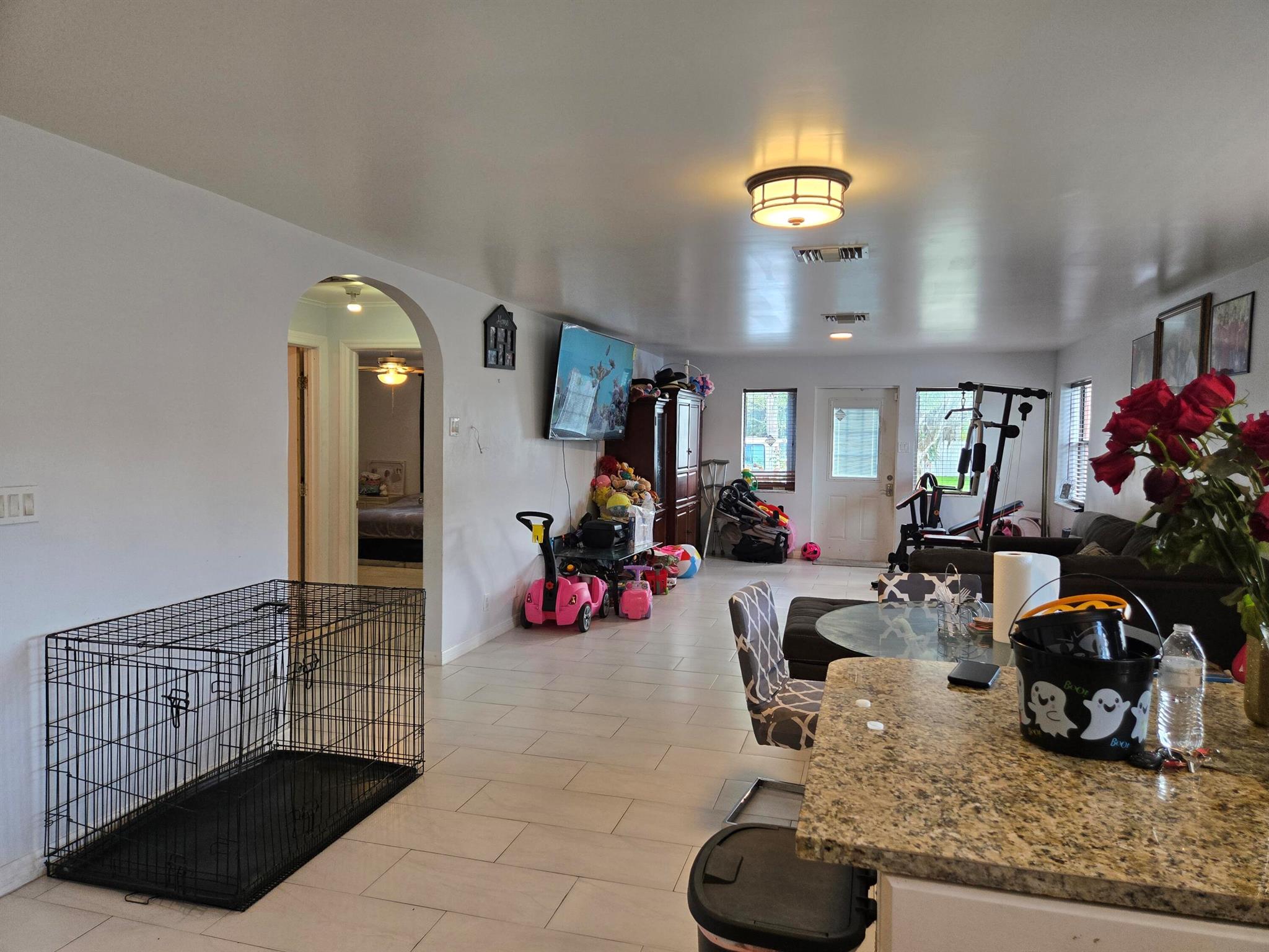 ARLETTE COURT - Residential