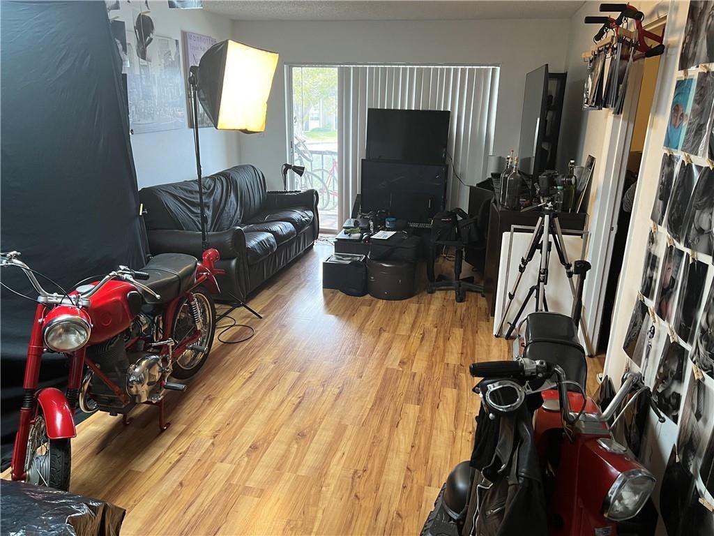 VERSAILLES GARDENS - Residential