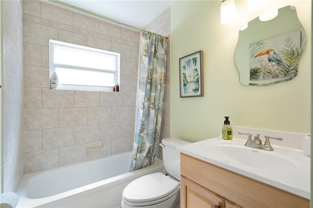 CRYSTAL LAKE 4TH SEC - Residential