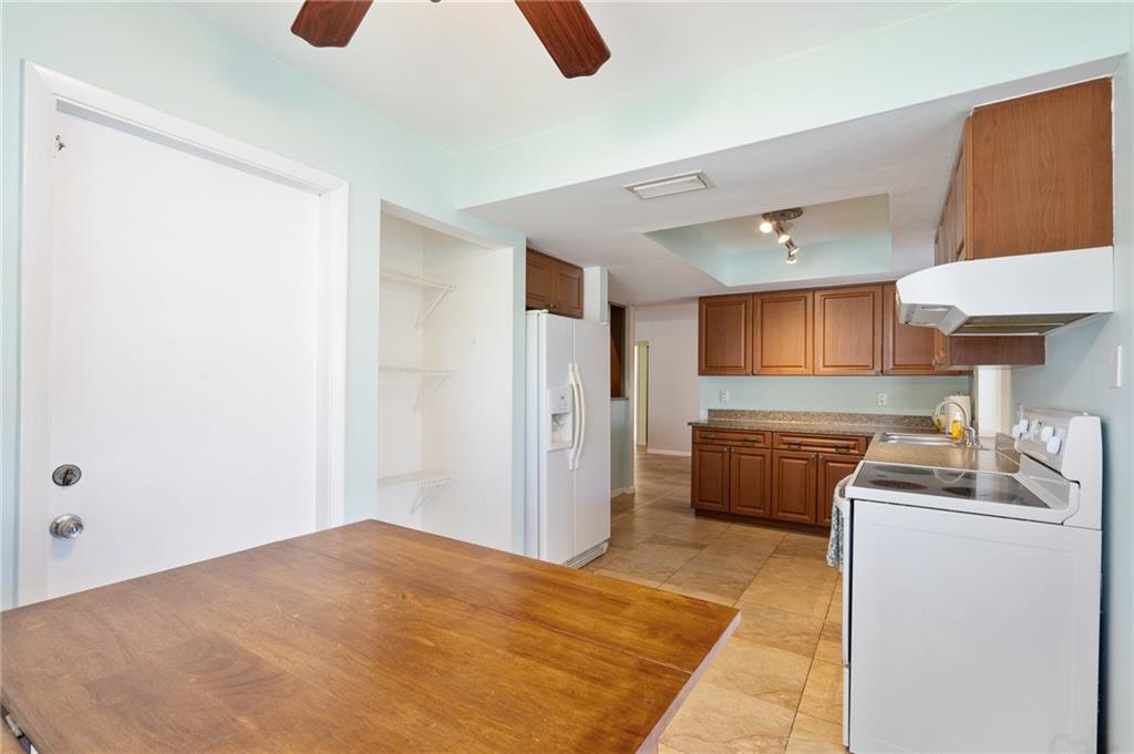 CRYSTAL LAKE 4TH SEC - Residential