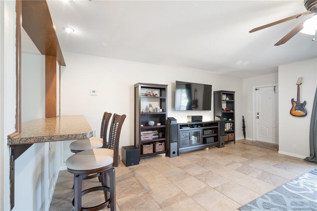CRYSTAL LAKE 4TH SEC - Residential