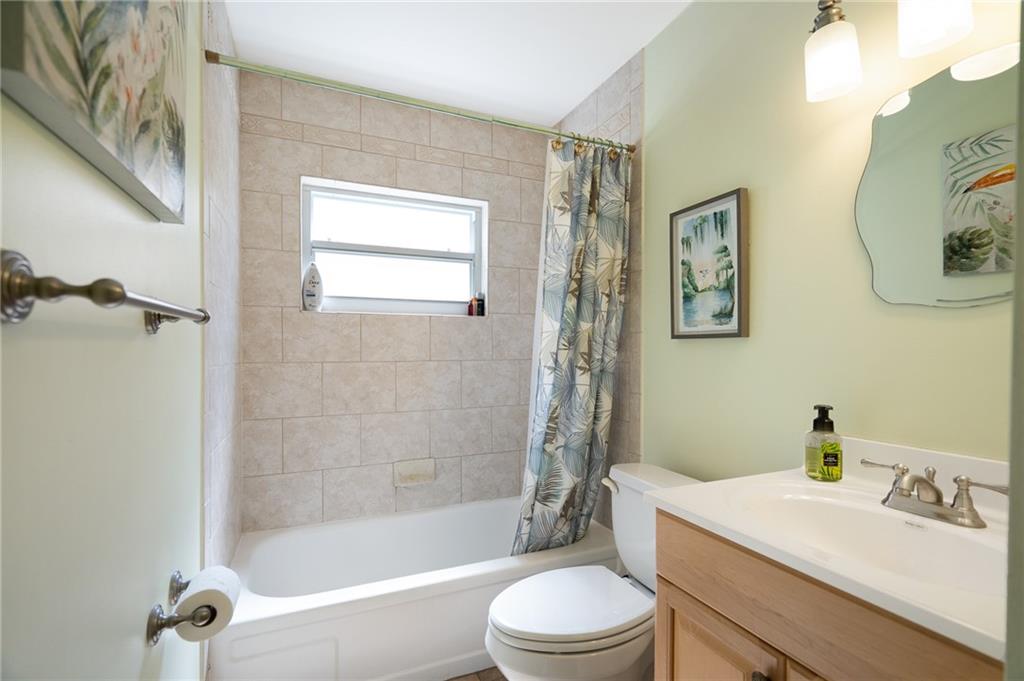 CRYSTAL LAKE 4TH SEC - Residential