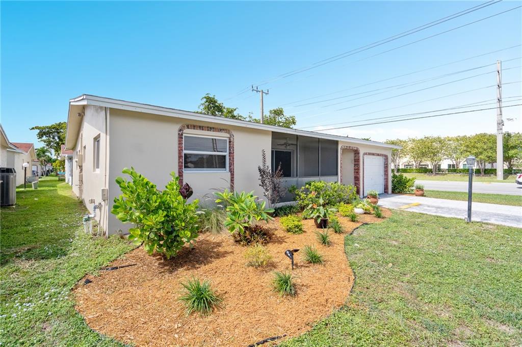 CRYSTAL LAKE 4TH SEC - Residential