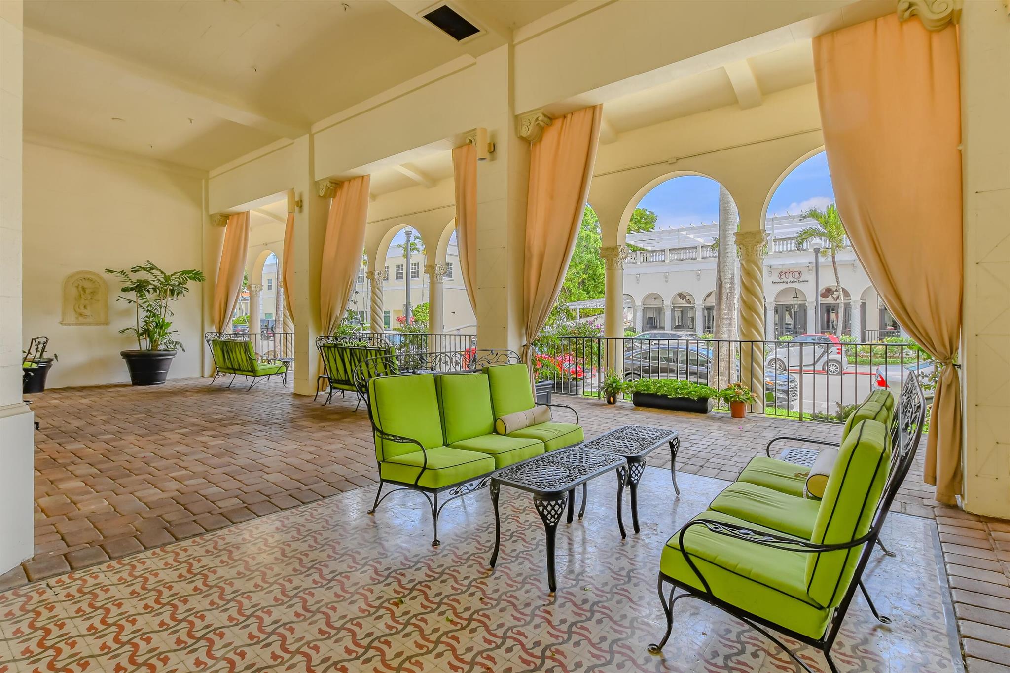 PALM BEACH HOTEL CONDO - Residential