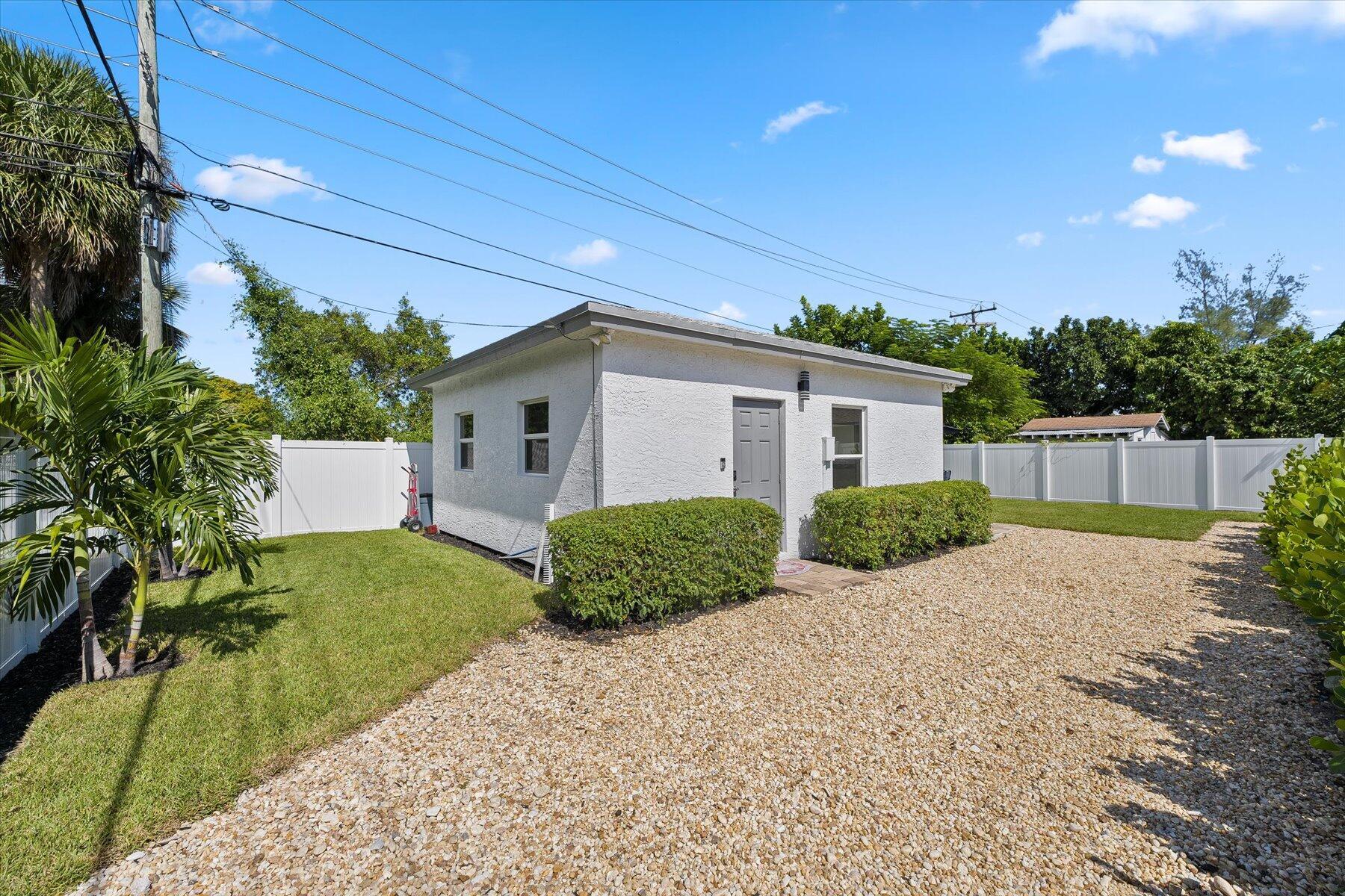 LAKEWOOD WEST - Residential