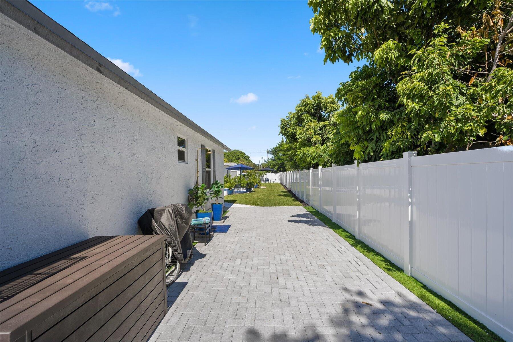 LAKEWOOD WEST - Residential