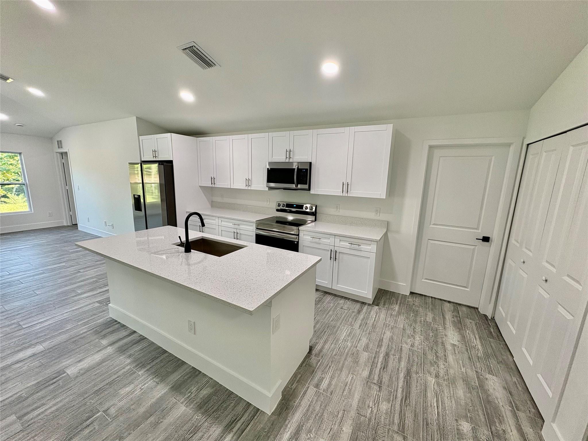 Basswood 04 - Residential