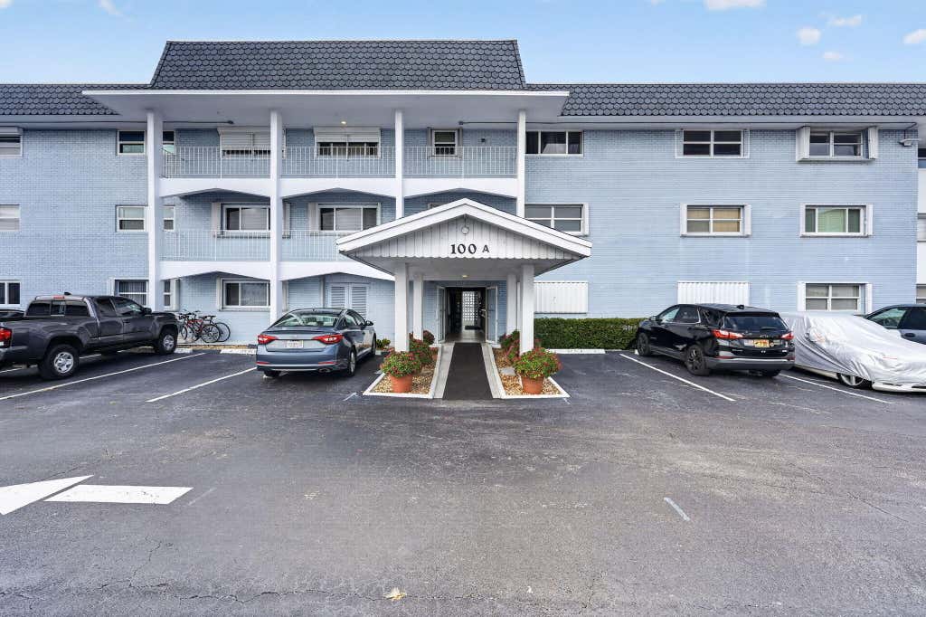 Photo of 100 SHORE Court #311, North Palm Beach, FL 33408 (MLS # B26062643)