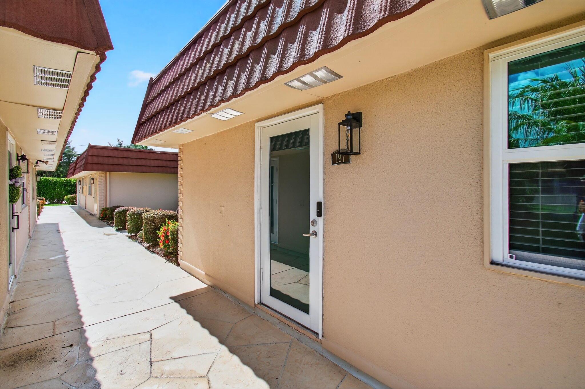 View photos, virtual tours, details... 197 Seville I