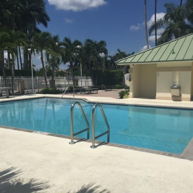 SAWGRASS ESTATES - Residential Lease