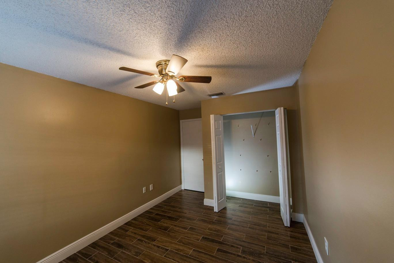 SAWGRASS ESTATES - Residential Lease