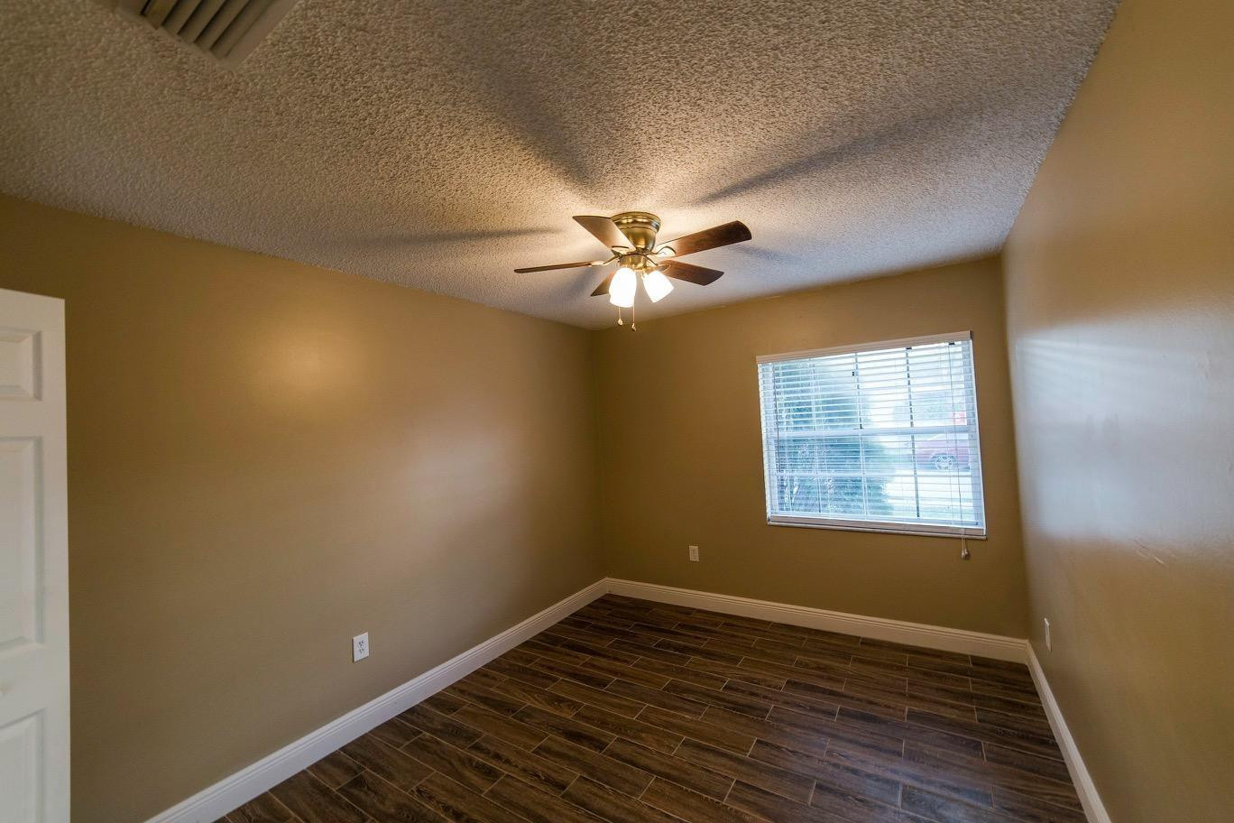 SAWGRASS ESTATES - Residential Lease