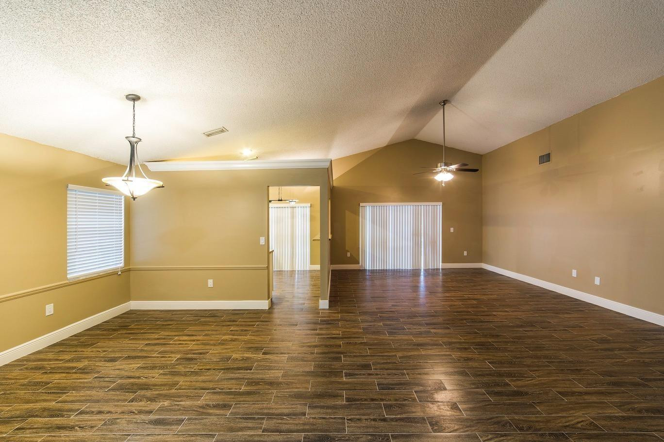 SAWGRASS ESTATES - Residential Lease