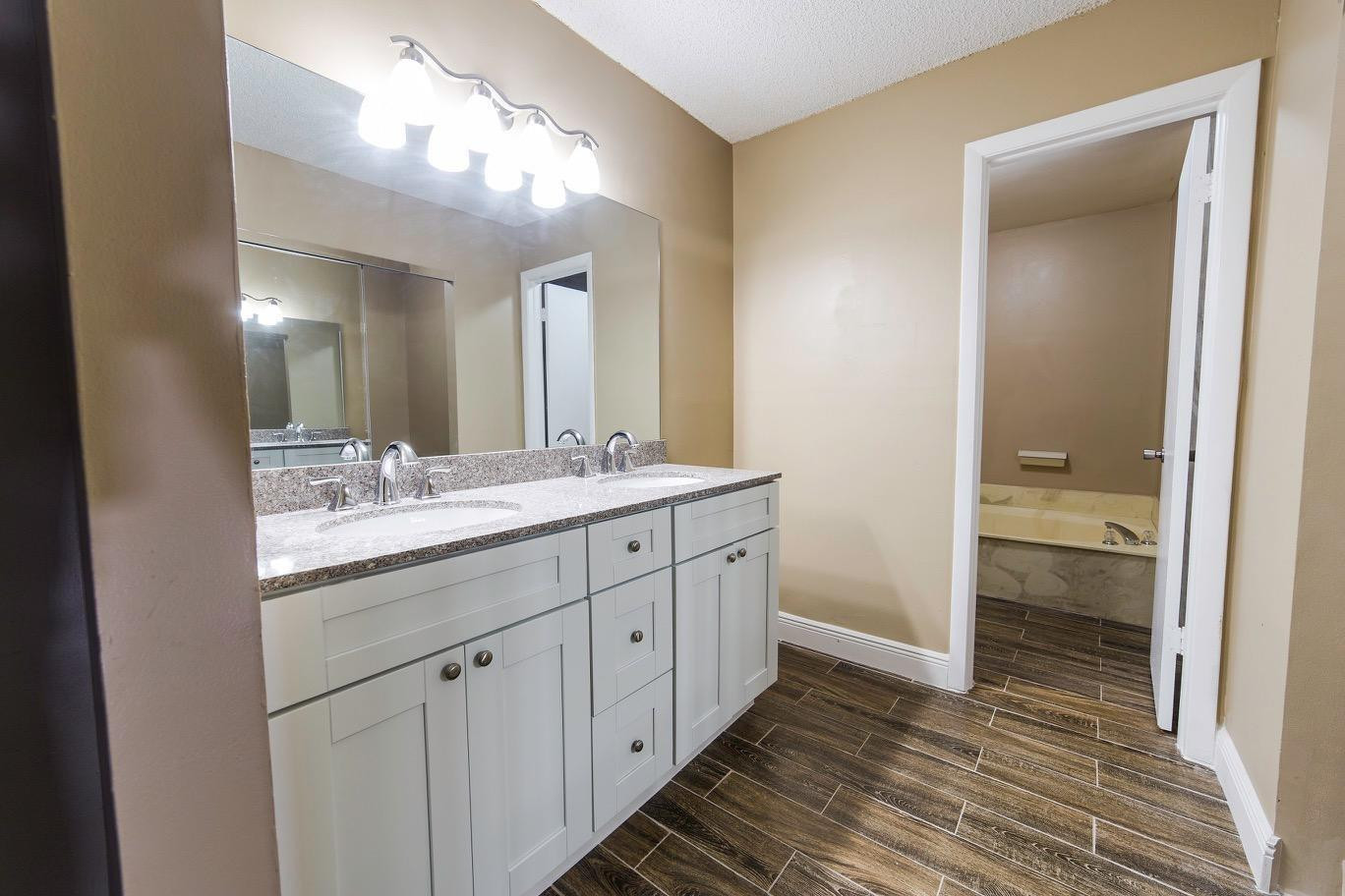 SAWGRASS ESTATES - Residential Lease