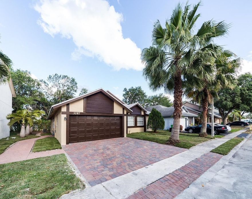 Completely updated Sawgrass Estates home with 2 car garage.  All white kitchen, cabinets, stainless steel appliances, gas stove, beautiful backlash, ceramic wood look flooring throughout, open floorplan with vaulted ceilings, updated bathrooms, floor molding, crown molding, paver driveway, front load washer and dryer. NO Association approval, available for immediate occupancy, lawn maintenance included, great location, close to Sawgrass Mall, Panther Arena, restaurants, Sawgrass expressway, American Express.