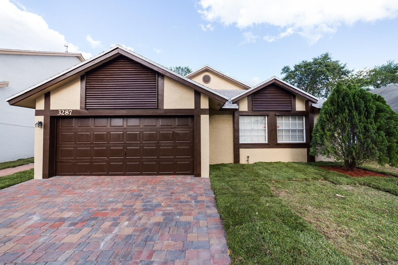 SAWGRASS ESTATES - Residential Lease