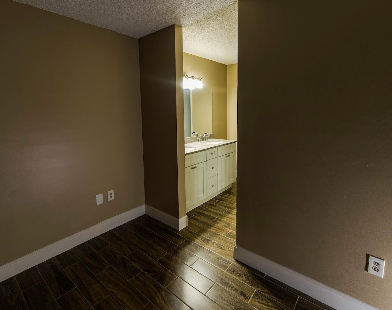 SAWGRASS ESTATES - Residential Lease