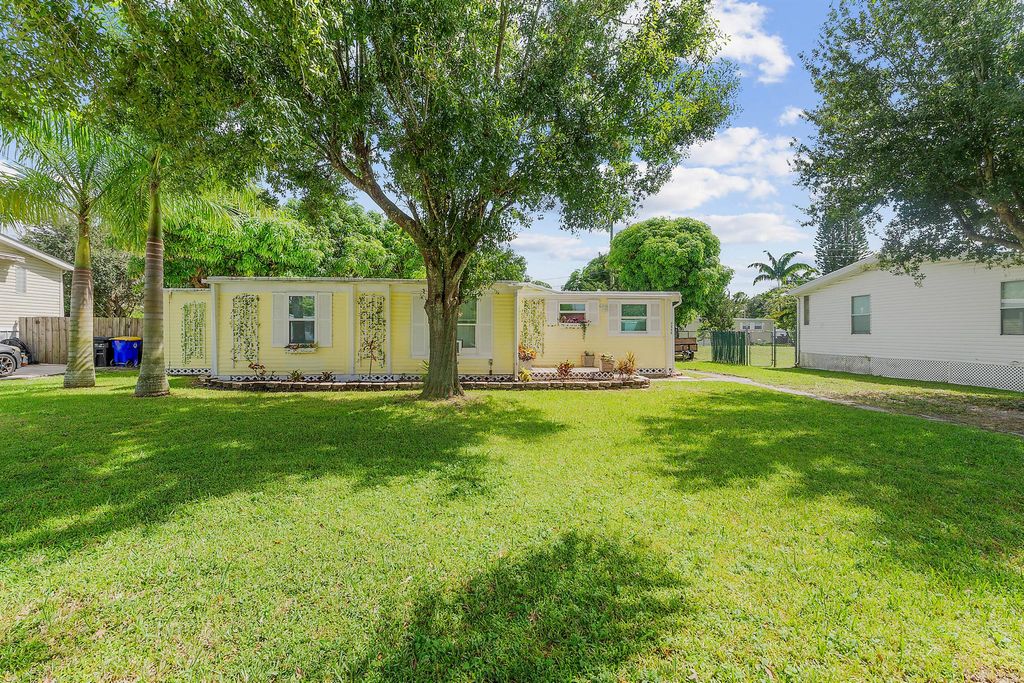 Photo of 2886 SE La Palma Terrace, Stuart, FL 34997 (MLS # R11126445)