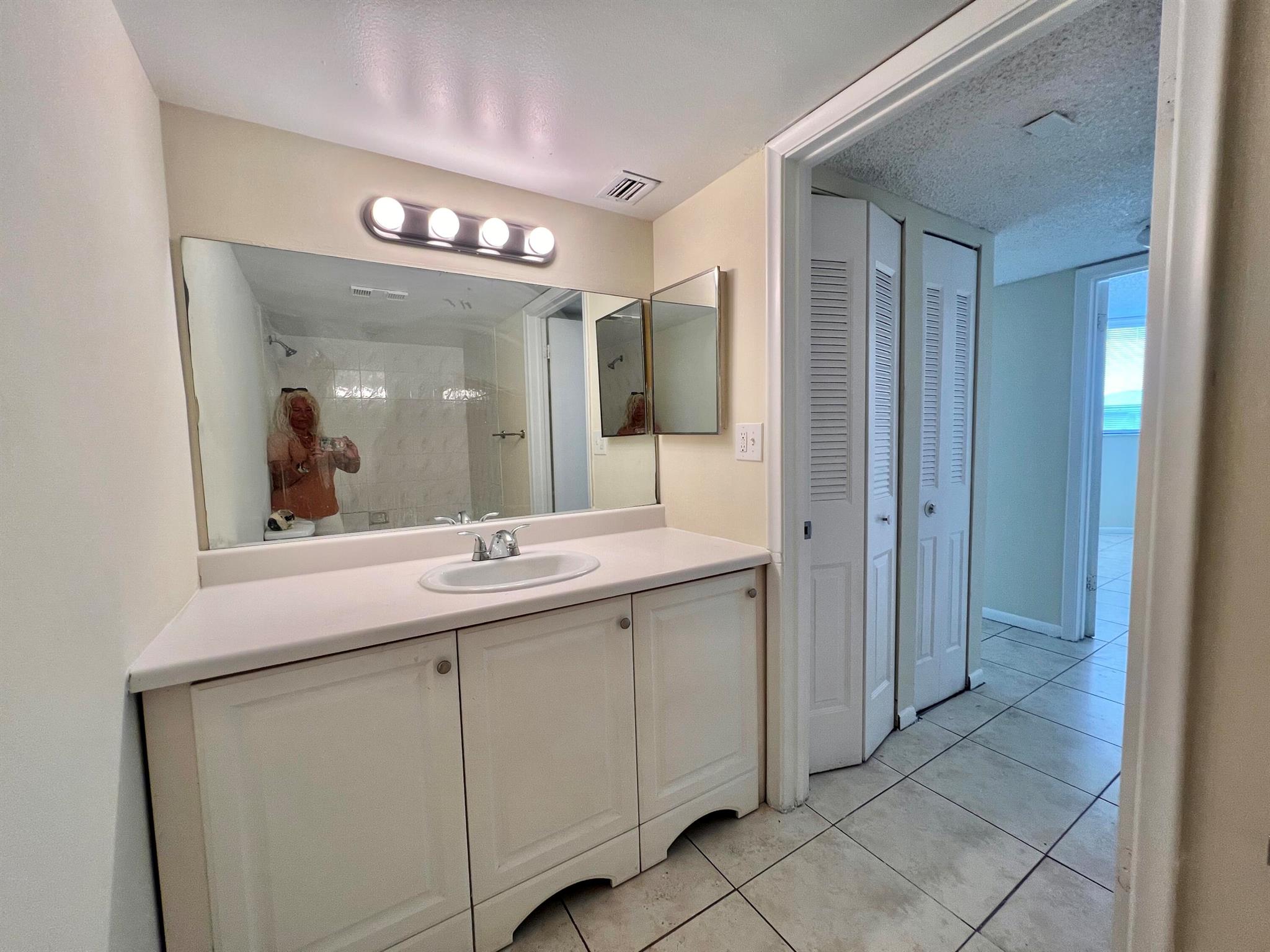 PRESIDENTIAL GOLFVIEW CON - Residential