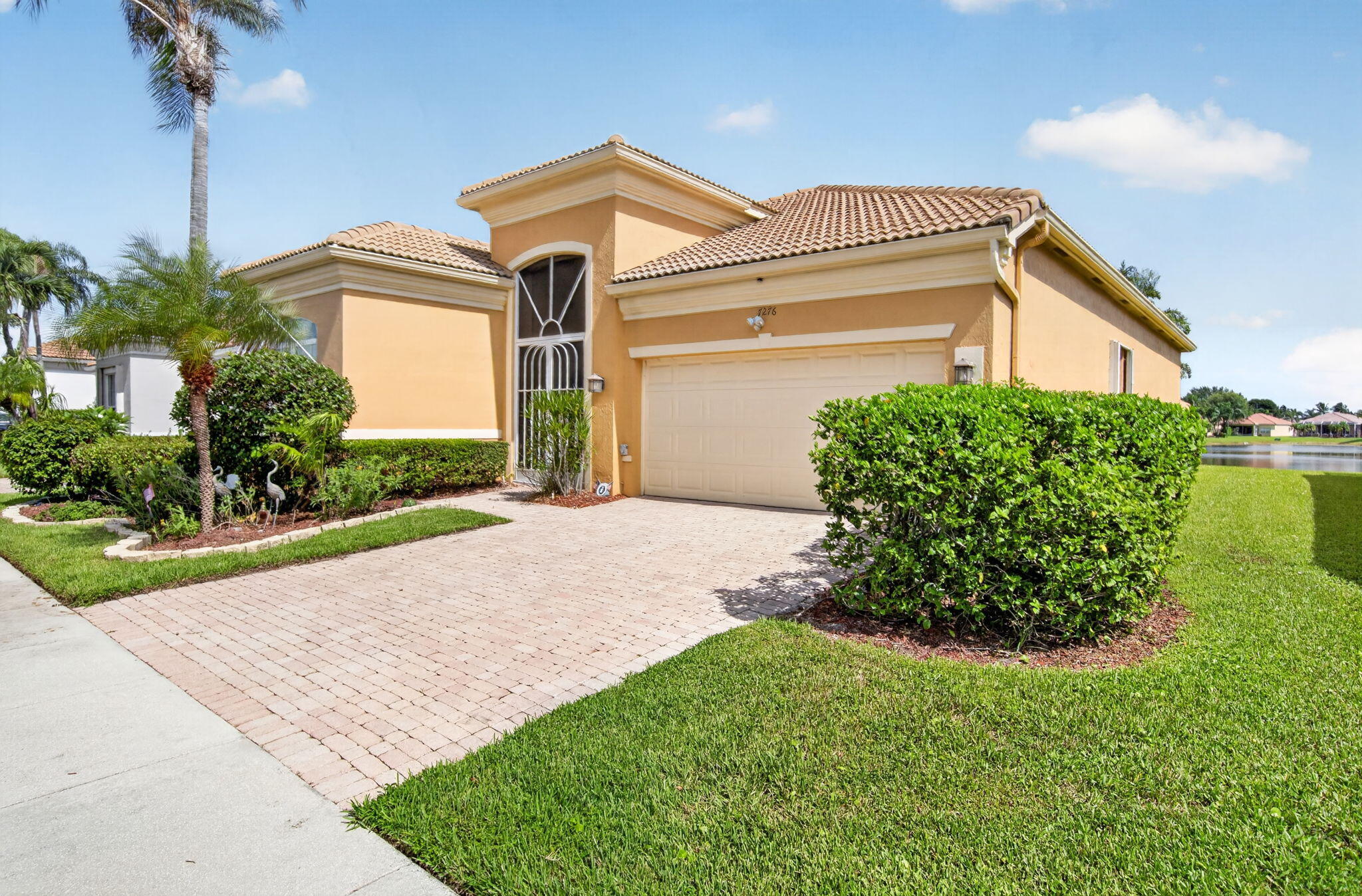 7276 DEMEDICI Circle