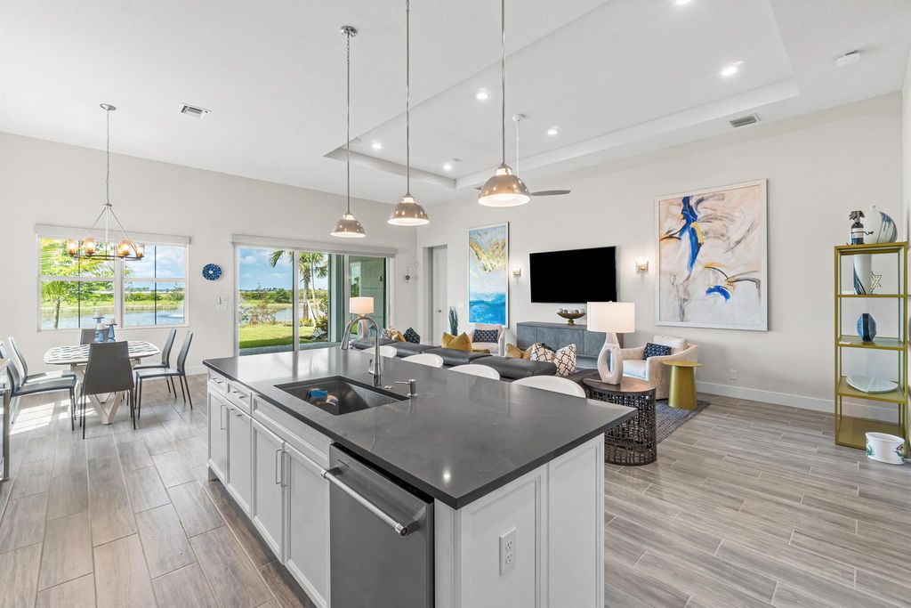 Photo of 9949 Regency Way, Palm Beach Gardens, FL 33412 (MLS # R10908840)