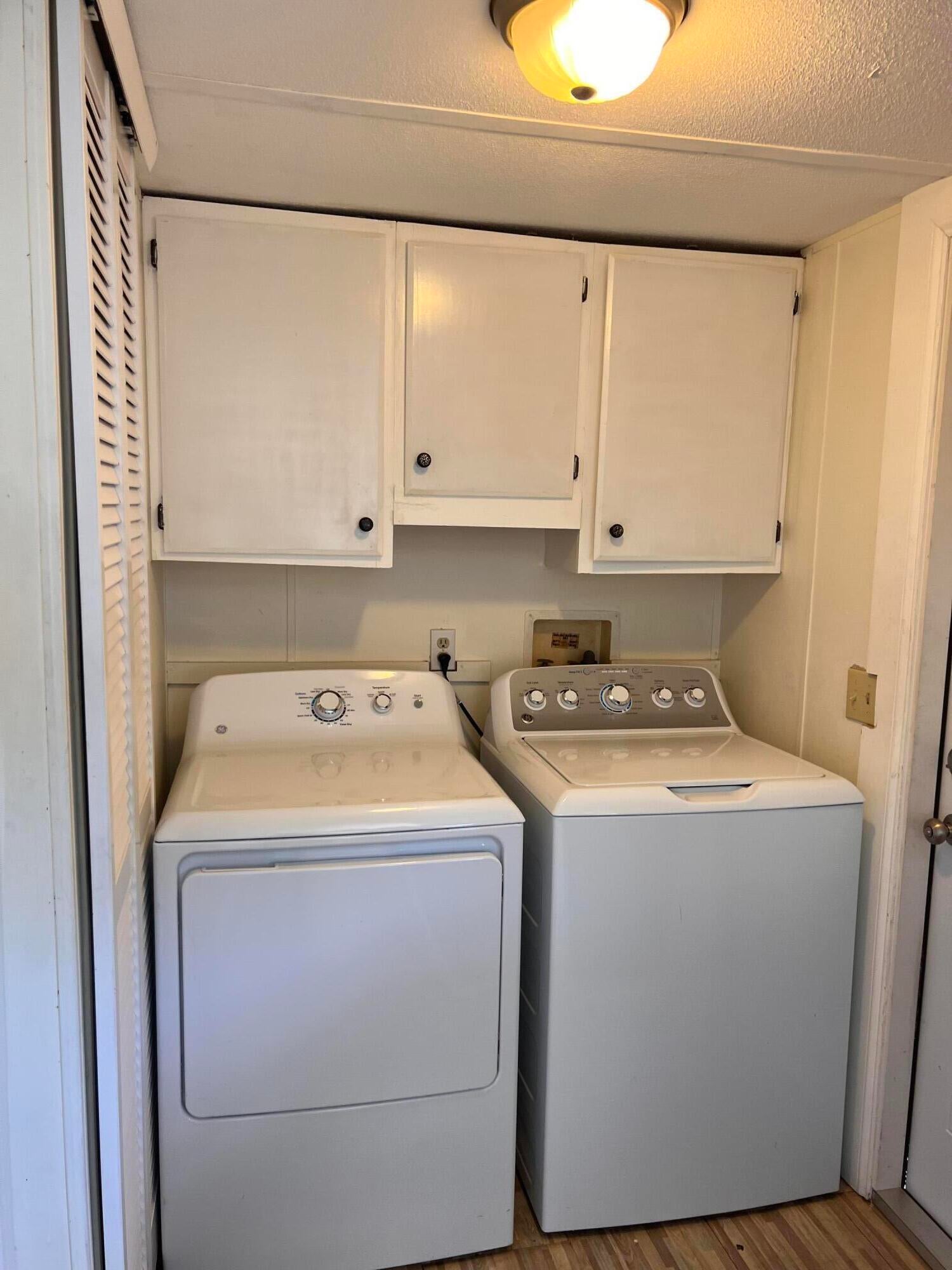 10629 S 228TH Lane, Boca Raton, FL, 33428/$335,000 4 10629 S 228TH Lane