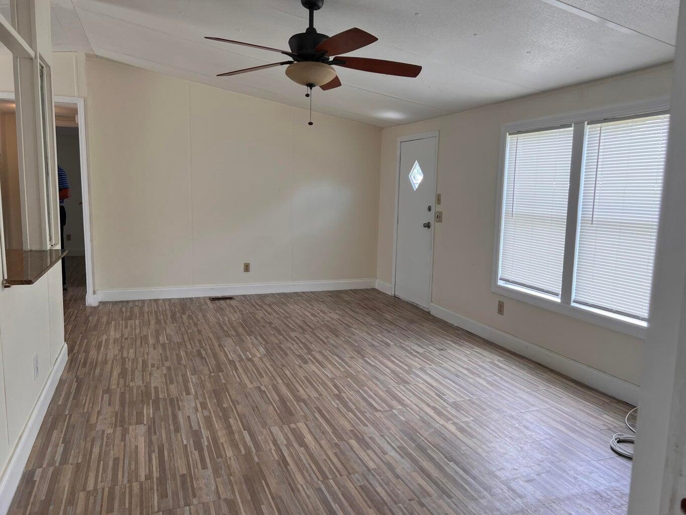 10629 S 228TH Lane, Boca Raton, FL, 33428/$335,000 3 10629 S 228TH Lane