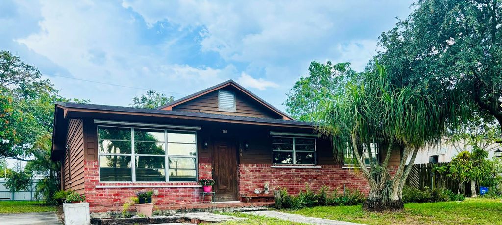 Photo of 108 Abaco Drive, Palm Springs, FL 33461 (MLS # R10988860)