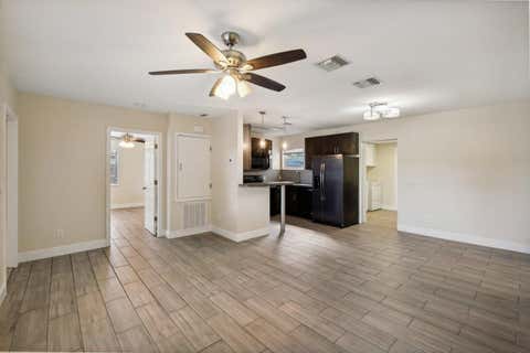 Tiny photo for 1455 15TH Avenue, Vero Beach, FL 32960 (MLS # B26054130)