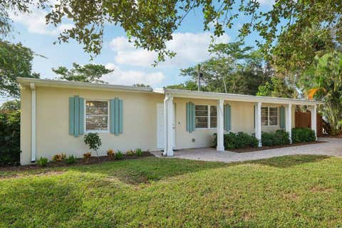 Photo of 1455 15TH Avenue, Vero Beach, FL 32960 (MLS # B26054130)