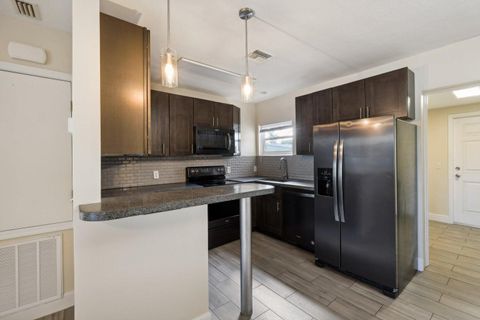 Tiny photo for 1455 15TH Avenue, Vero Beach, FL 32960 (MLS # B26054130)