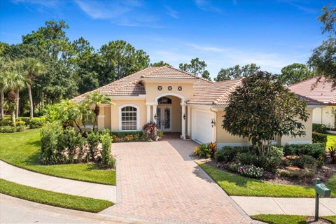 Photo of 9301 Briarcliff Trace, Port Saint Lucie, FL 34986 (MLS # B26051665)