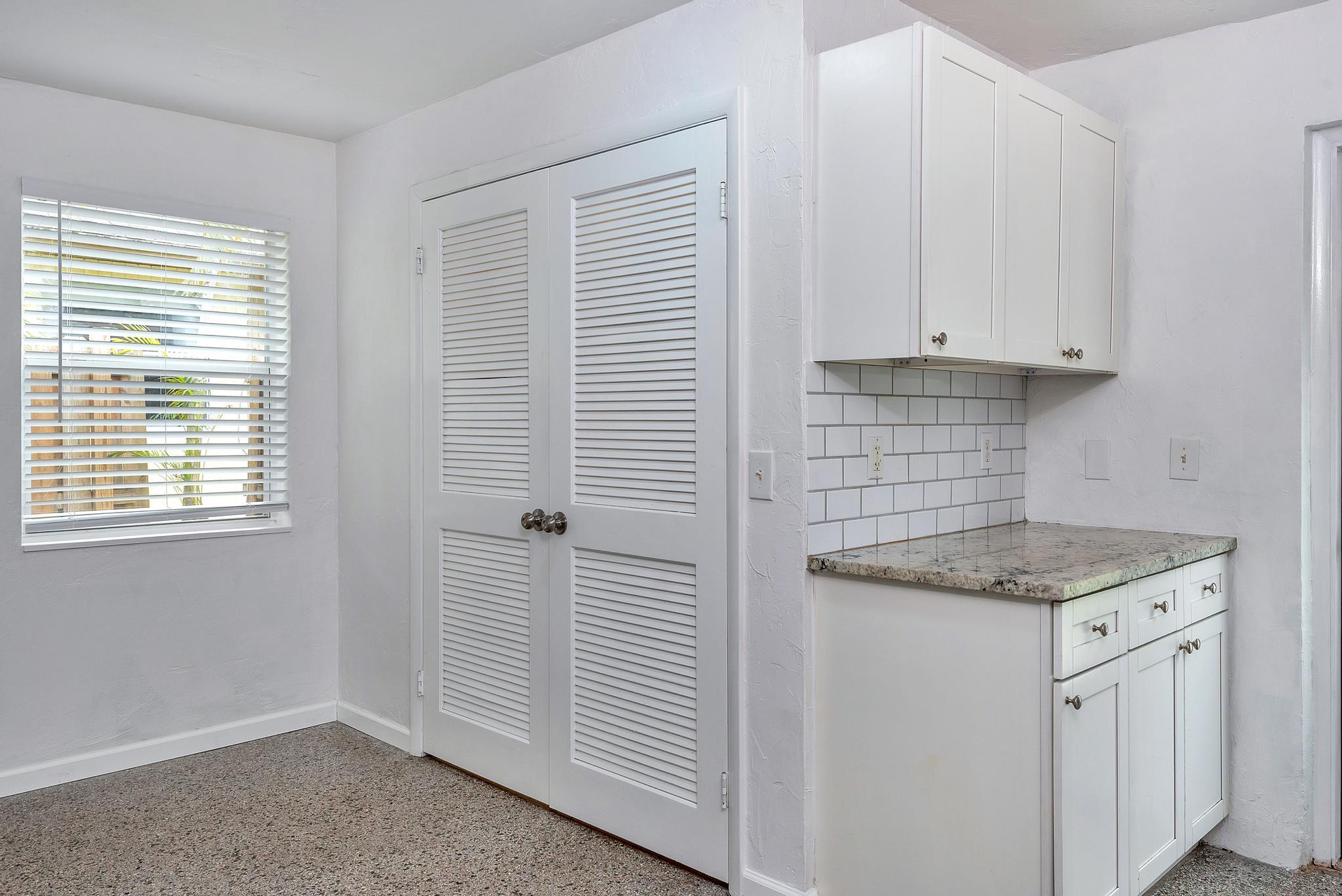 COUNTRY CLUB ACRES 2 - Residential Lease