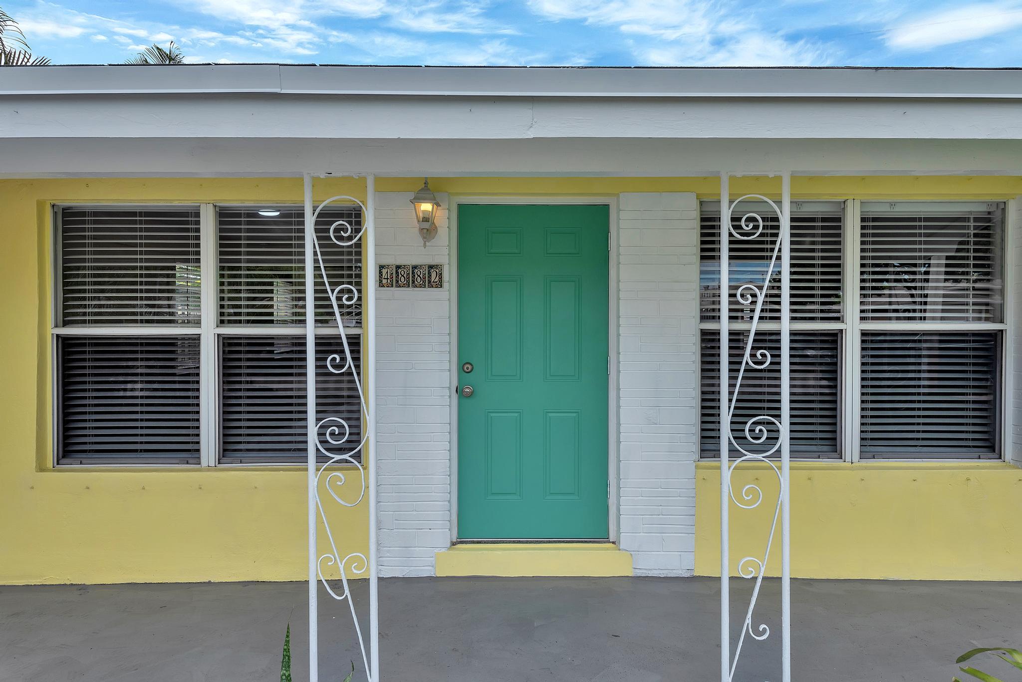 COUNTRY CLUB ACRES 2 - Residential Lease