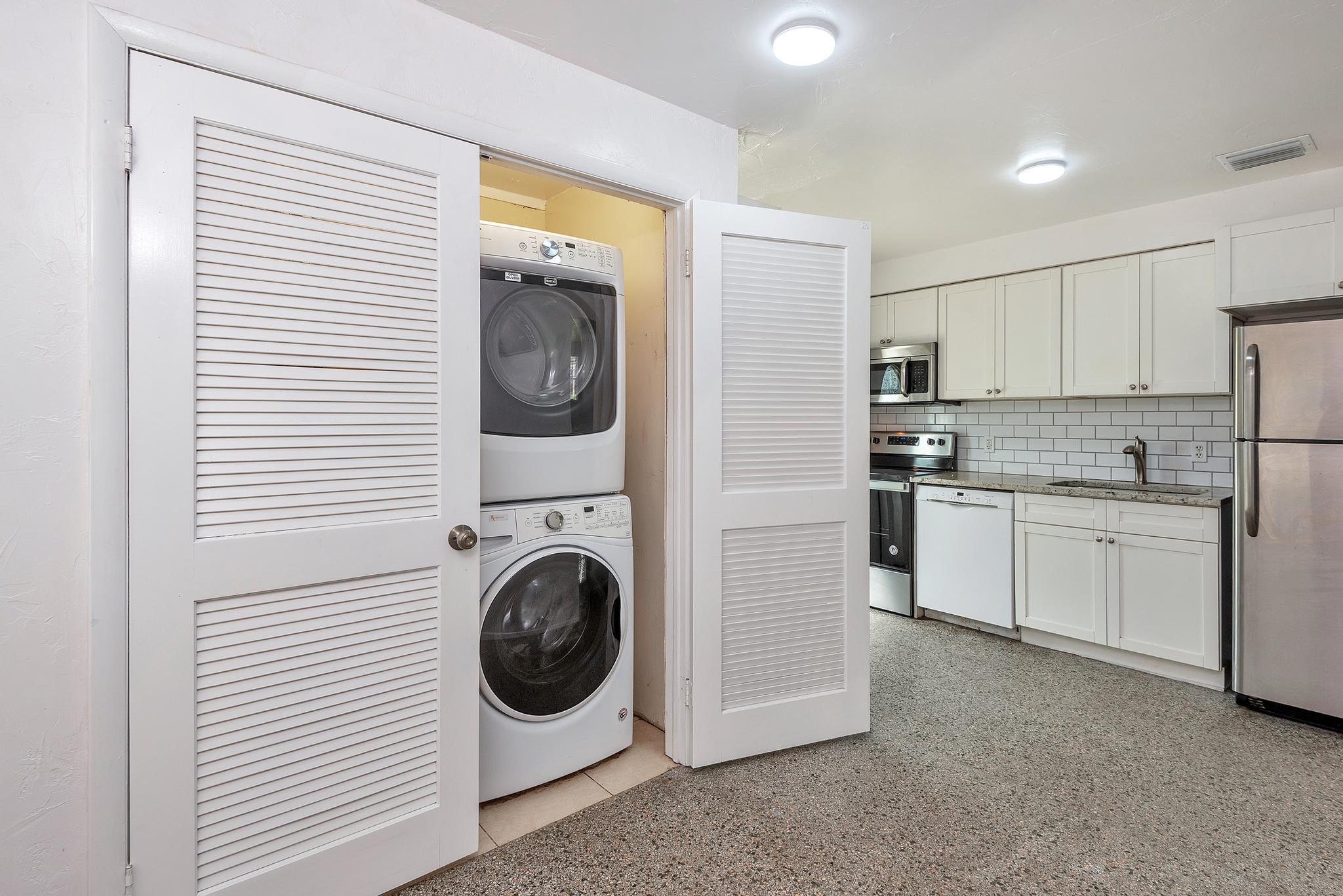 COUNTRY CLUB ACRES 2 - Residential Lease