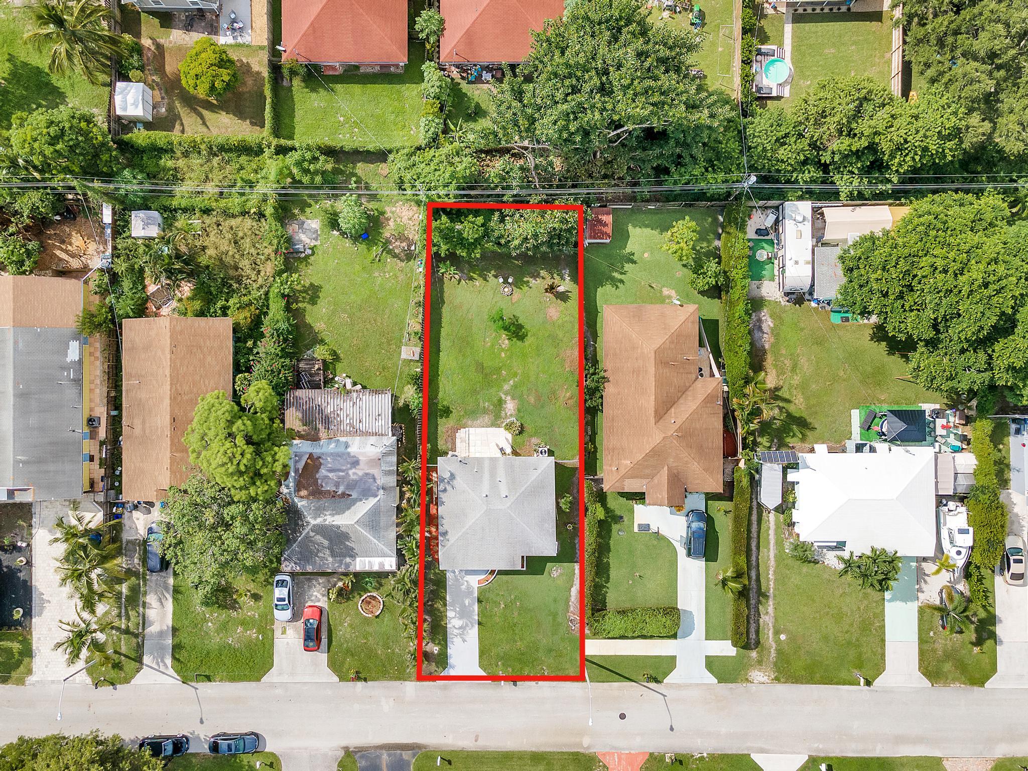 COUNTRY CLUB ACRES 2 - Residential Lease