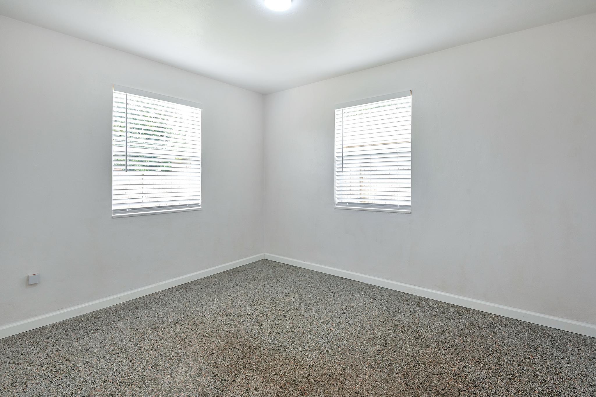 COUNTRY CLUB ACRES 2 - Residential Lease